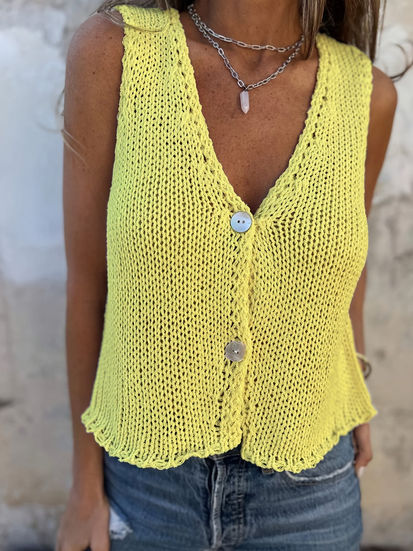 Women's Elegant V-Neck Sleeveless Blouse -