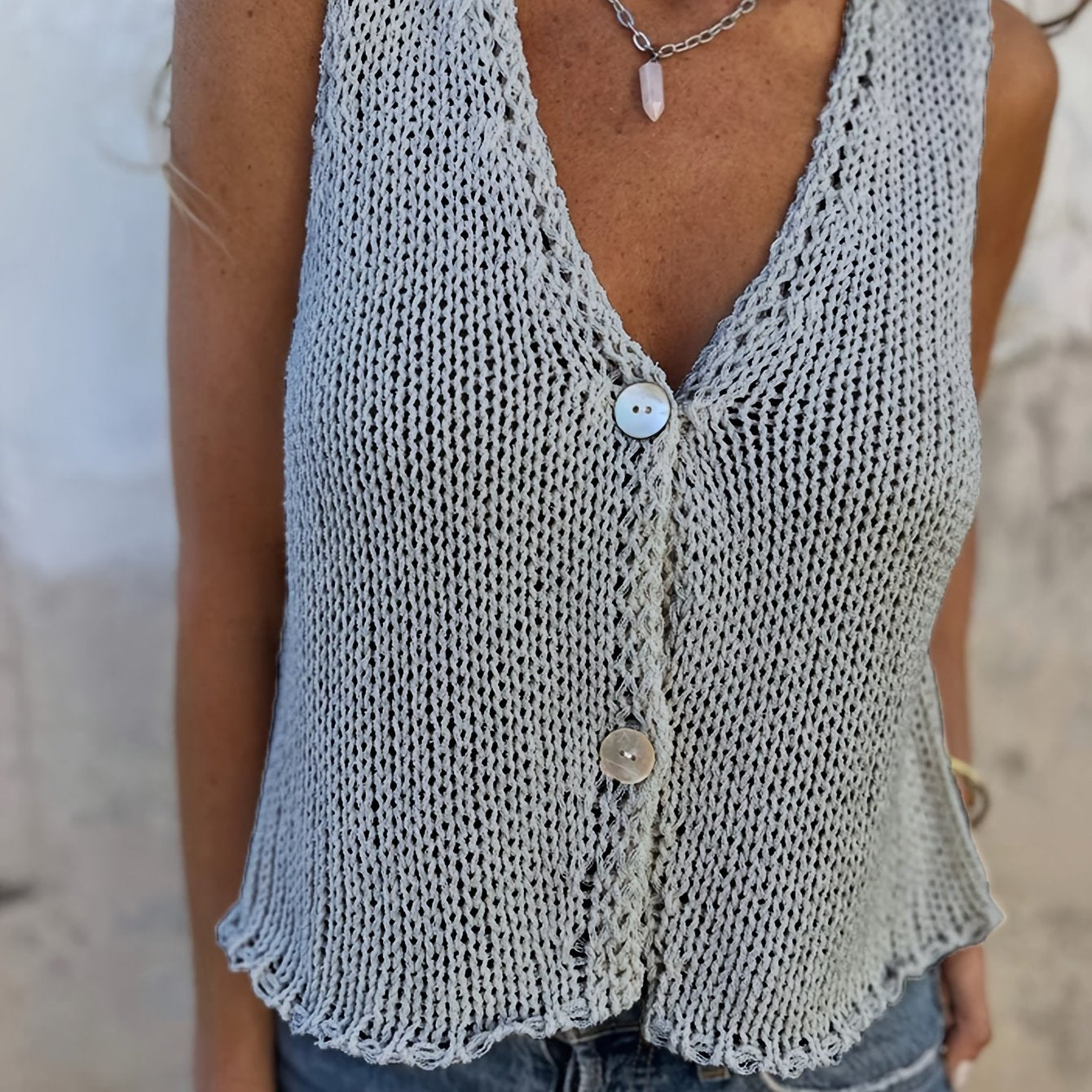 Women's Elegant V-Neck Sleeveless Blouse -