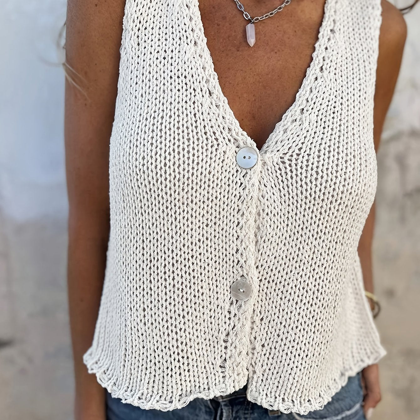 Women's Elegant V-Neck Sleeveless Blouse -